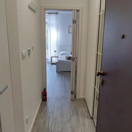 Leonora Apartament *